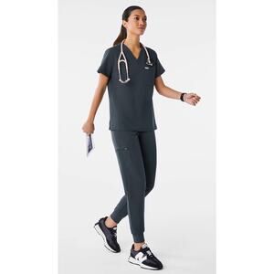 Dark Harbor Figs Catarina One Pocket Top and Zamora Joggers XS/S